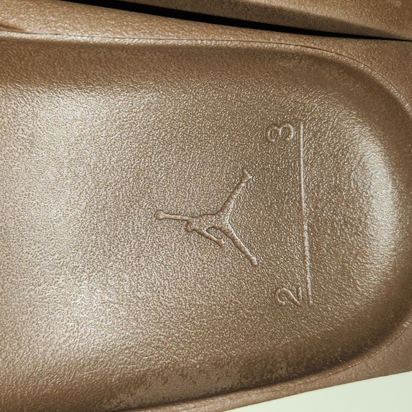 Jordan Hex - Picture 3 of 4